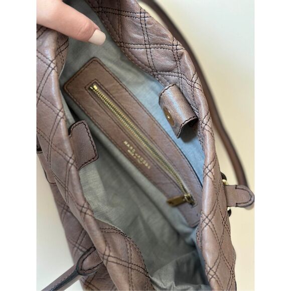 Marc Jacobs Casey Large Quilted Tote Brown - Picture 5 of 7